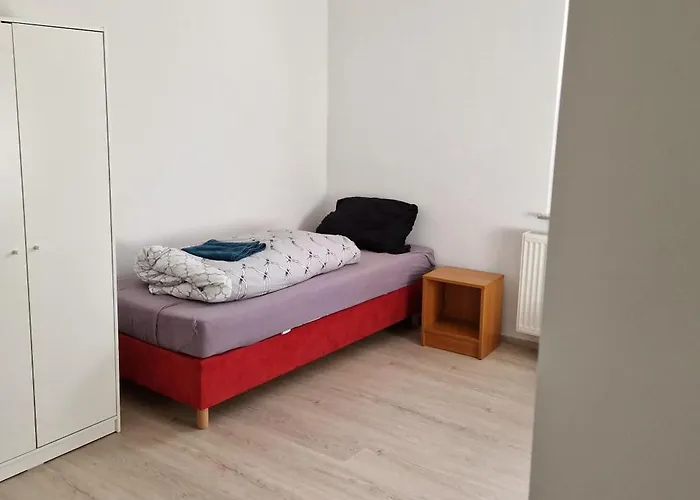 Zentral Gelegene Monteurunterkunft アパート *